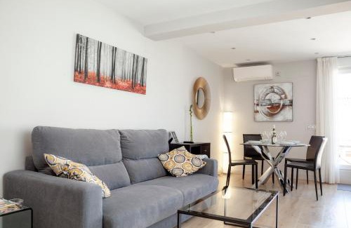 Leon City Centre Apartment | Elegant Burgo Nuevo Penthouse with Terrace & City Views