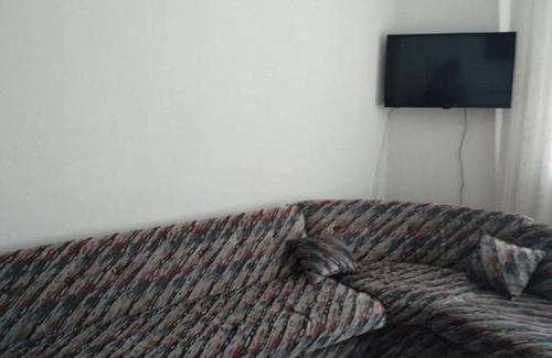 Burhaniye Apartment | Family-Friendly Burhaniye Dilek Villası with Pet Amenities