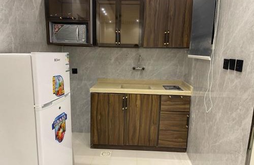 Abu Arish Apartment | Burj Al Hayat Furnished Apartment 2 - Abu Arish