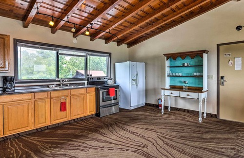 Burkesville Apartment | Burkesville Apt w/ Pool ~ 16 Mi to Dale Hollow!
