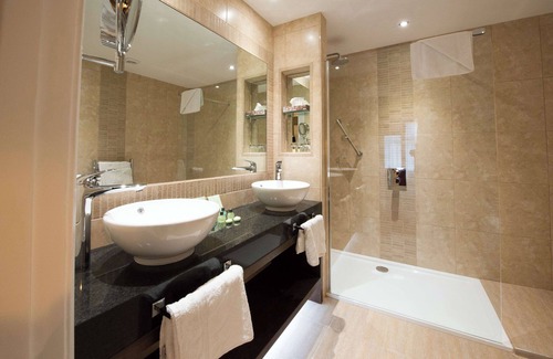 Folkestone Hotel | Discover Burlington Hotel: A 4-Star Premier Experience