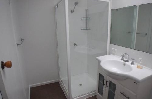 Burnie Apartment | Scenic Burnie Port Views with Family-Friendly Amenities