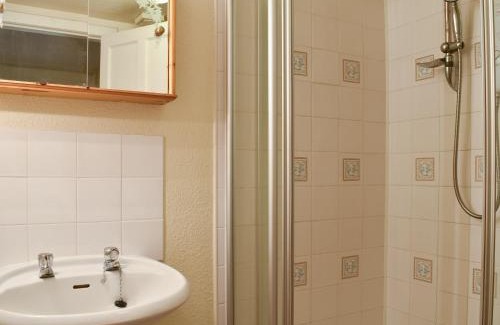 Kirriemuir House | Discover Burnmouth: Pet & Child Friendly Retreat