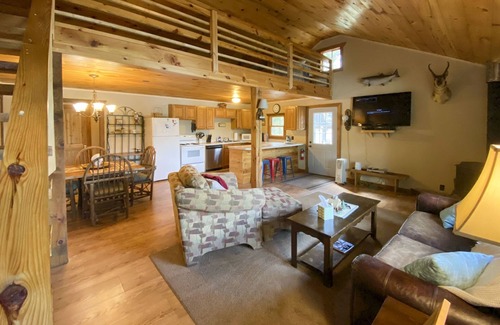 Hayward Cabin | Cozy Burns Lake Cabin with Dock, Fire Pit & Rowboat