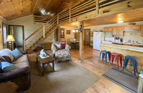 Hayward Cabin | Cozy Burns Lake Cabin with Dock, Fire Pit & Rowboat