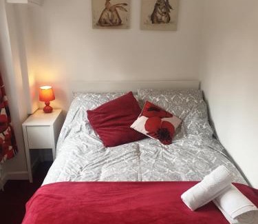 West Compton House | Tranquil Retreat at The Chalet: Family-Friendly Escape