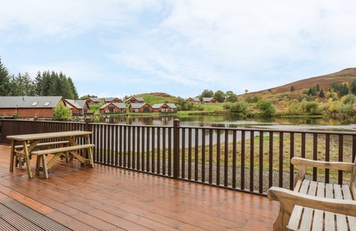 Foss Cottage | Discover Burnside Lodge: Pet-Friendly Retreat with Breakfast