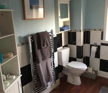 Burntisland Hotel | Oceanfront Escape at Burntisland Sands Hotel with Great Amenities