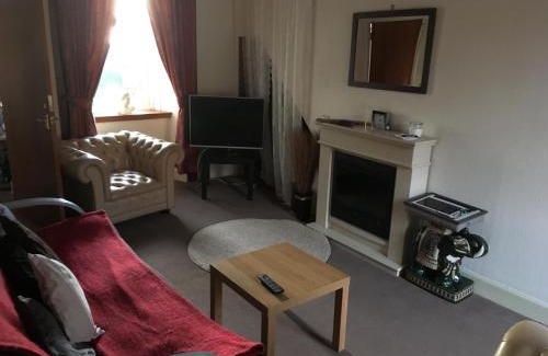 Burntisland Hotel | Oceanfront Escape at Burntisland Sands Hotel with Great Amenities
