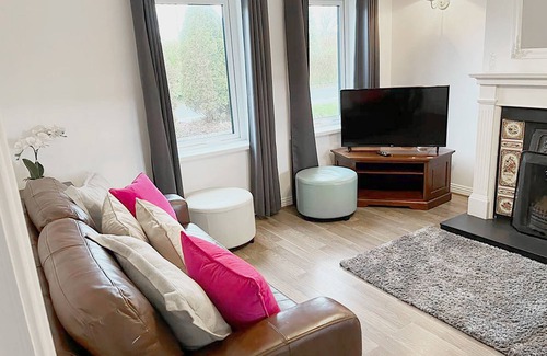 Ballyvaughan Ski Chalet | Inviting Burren Seaside Lodge with Spa and Family Amenities