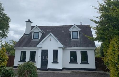 Ballyvaughan House | Family-Friendly Burren Seaside Lodge with High Guest Ratings