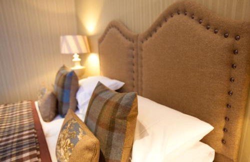 Melrose Hotel | Discover Burt's Hotel: Pet Friendly with Breakfast & Hot Tub