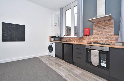 Burton on Trent Apartment | Cozy Burton Apartments: Free WiFi & Parking for 2 Guests