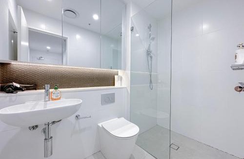 Burwood Apartment | Burword Suites: Highly Rated with Free Parking