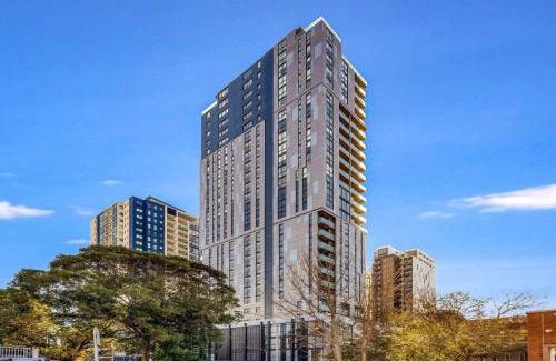 Burwood Apartment | Burword Suites: Highly Rated with Free Parking