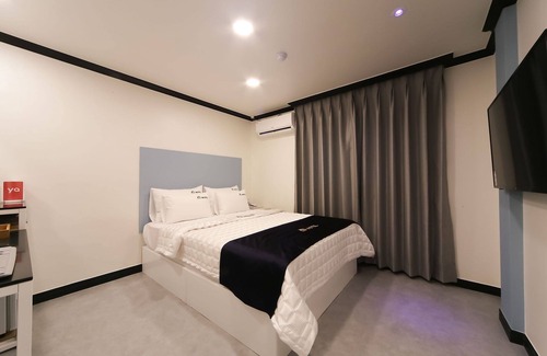 Dongnae District Hotel | Eco-Friendly Comfort at Busan Dongnae Dreams - 10/10 Rated