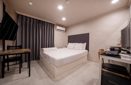 Dongnae District Hotel | Eco-Friendly Comfort at Busan Dongnae Dreams - 10/10 Rated