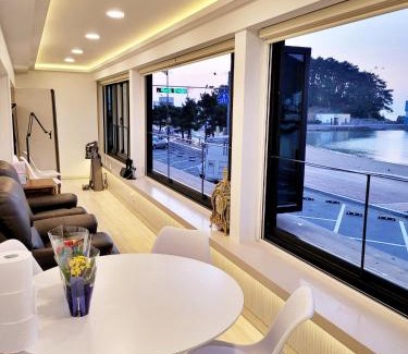 Haeundae Apartment | Busan Songjeong Beach House