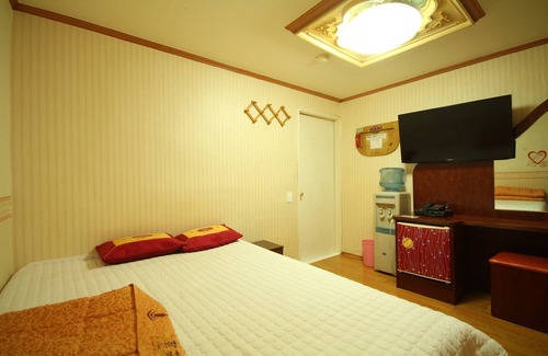 Yeongdo Hotel | Eco-Friendly Stay at Busan Yeongdo Hanguk with Breakfast