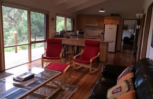 Bellbrae House | Tranquil Bush & Beach Retreat: Guest Rated 9.8/10