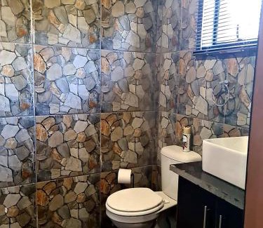 Lephalale Cabin | Cozy Bush Inn Lodge: Family-Friendly Dining Awaits You