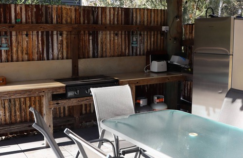 Callala Bay Bed & Breakfast | Bush oasis near beach - Callala @ Jervis Bay - Private guest suite