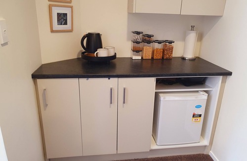 Waitetuna Apartment | Bush View Hideaway - 20 mins to Raglan and Hamilton