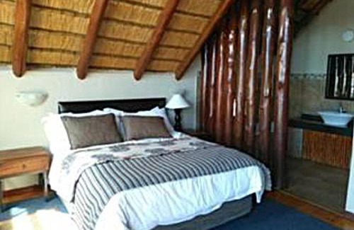 Leeupoort Ski Chalet | Bushtime at Mabula