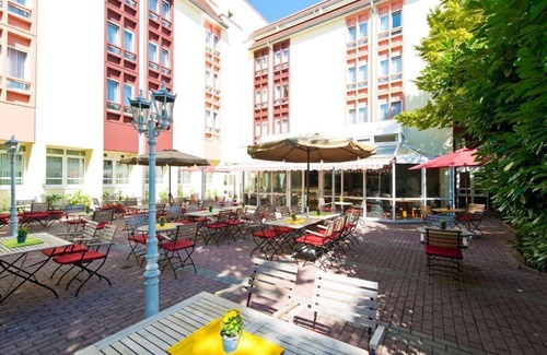 Neustadt an der Weinstrasse House | Explore Comfort in Business Double Room at ACHAT Hotel