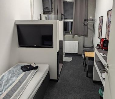 Heimsheim Hotel | Convenient Business Motel with Free WiFi and Breakfast To Go