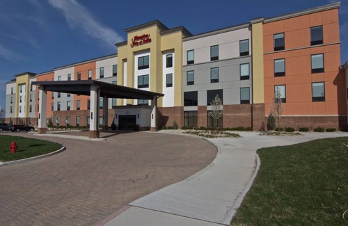 Columbus Hotel | Ideal Hub for Business & Leisure with Free Hot Breakfast