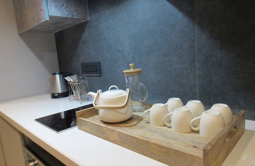 Noida Apartment | Convenient Business Apartment Near Expo Centre & Mall