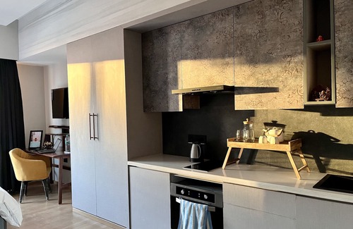 Noida Apartment | Convenient Business Apartment Near Expo Centre & Mall