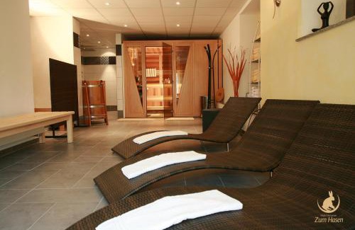 Sulgen Hotel | Comfortable Stay at BusinessHotel Schramberg with Breakfast