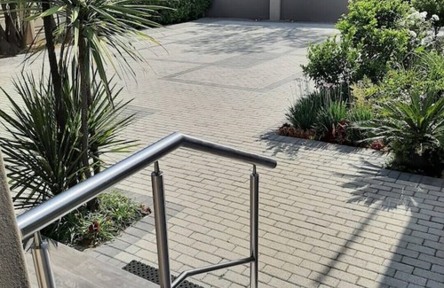 Edenvale Apartment | Cozy Bustani 2 Apartment with Ocean View & Child-Friendly Space