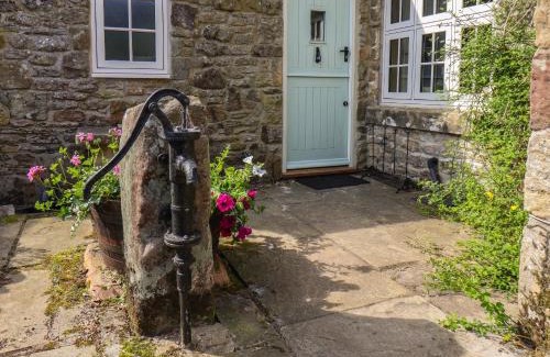 Lockton House | Experience Bute Cottage: Pet & Child Friendly Retreat