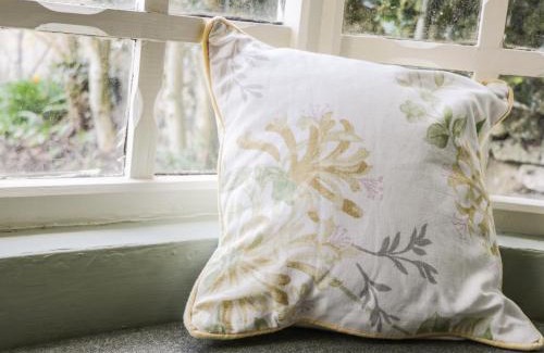Lockton House | Experience Bute Cottage: Pet & Child Friendly Retreat