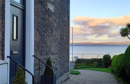 Rothesay Apartment | Cozy Bute House with Spectacular Sea Views & Pet Friendly