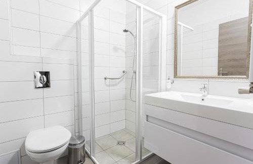 Szentendrei Hotel | Charming Butikhotel Visegrád: Guest Rated 9.4/10, Hot Tub