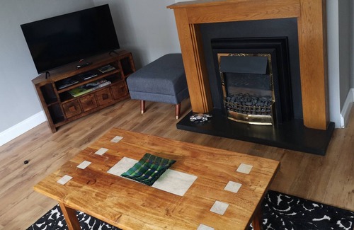 Pembroke Dock House | Butland House: 3 Bedroom Retreat with Family Amenities