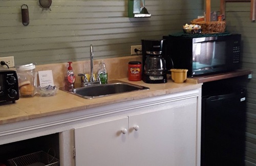 Dripping Springs Cabin | Ocean View Escape at Butler Cabin - Rated 10/10 by Guests