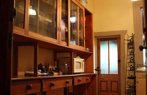 North Adelaide Apartment | Outstanding Butler's Apartment at Buxton Manor - Family Friendly