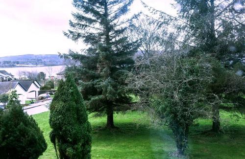 Kilcreggan Apartment | Elegant Butler's Apartment in Helensburgh with Breakfast