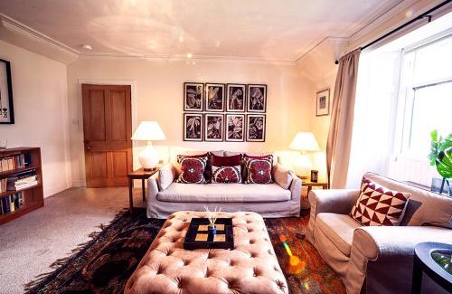 Kilcreggan Apartment | Elegant Butler's Apartment in Helensburgh with Breakfast
