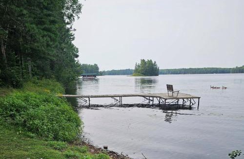 Hayward House | Cozy Butler's Bay Cottage with Hot Tub & Eco-Friendly Options