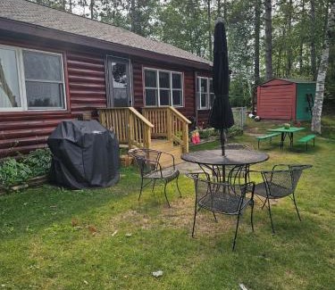 Hayward House | Cozy Butler's Bay Cottage with Hot Tub & Eco-Friendly Options