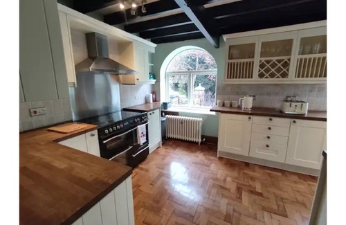 Skegby House | Butler's Cottage in Coach House in Private Country Estate
