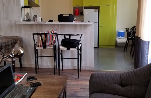 Saburtalo Apartment | Delightful Stay at Buto's Place for Couples and Friends