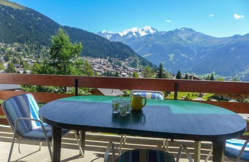 Verbier Apartment | Scenic Lake View at Butte aux Noëls 206 by Interhome