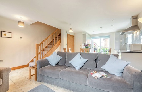Redlynch Cottage | Family-Friendly Buttercup Cottage with Cozy Fireplace in Redlynch